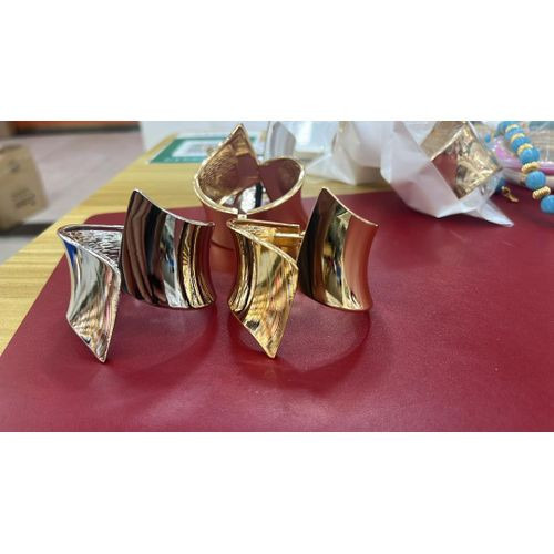 Beautiful Gold bangles 1pc